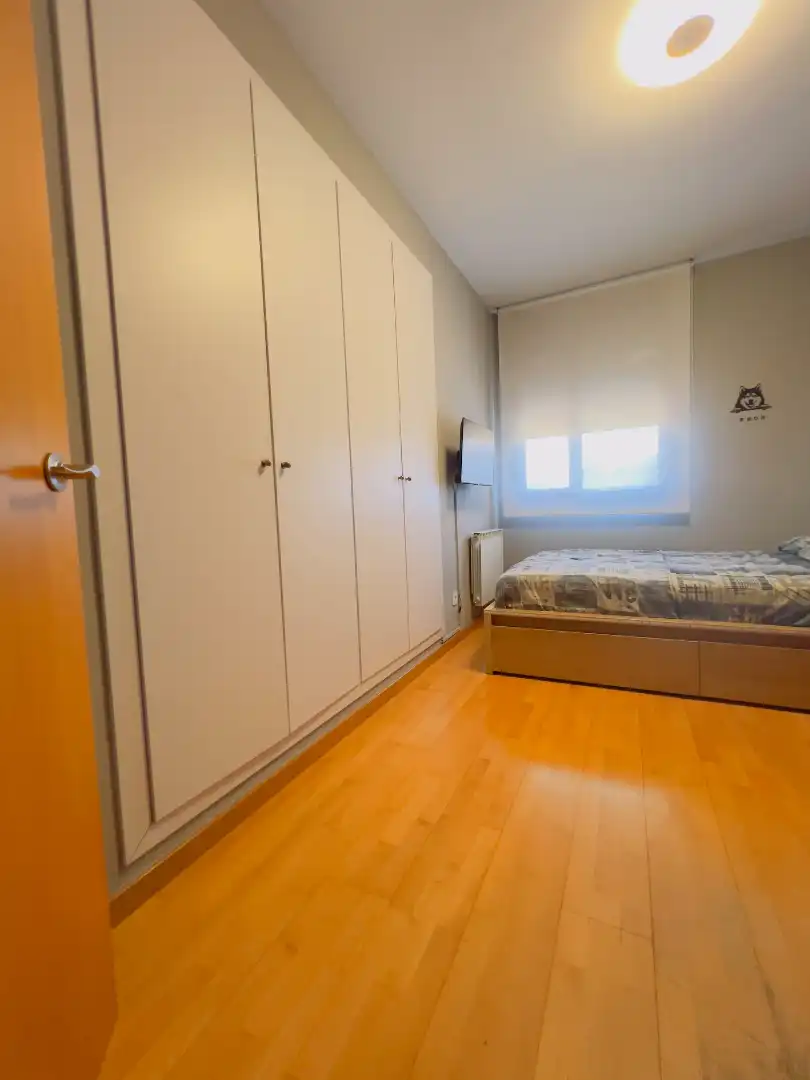 Habitación de Casa adosada en venta en Reus con Aire acondicionado, Calefacción y Jardín privado