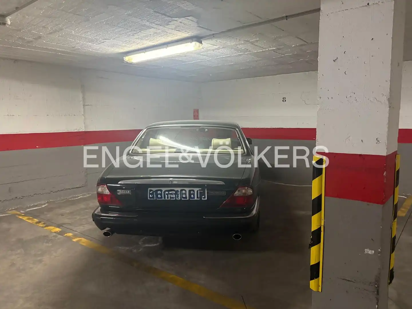 Parking de Piso en venta en Sevilla con Aire acondicionado, Calefacción y Parquet