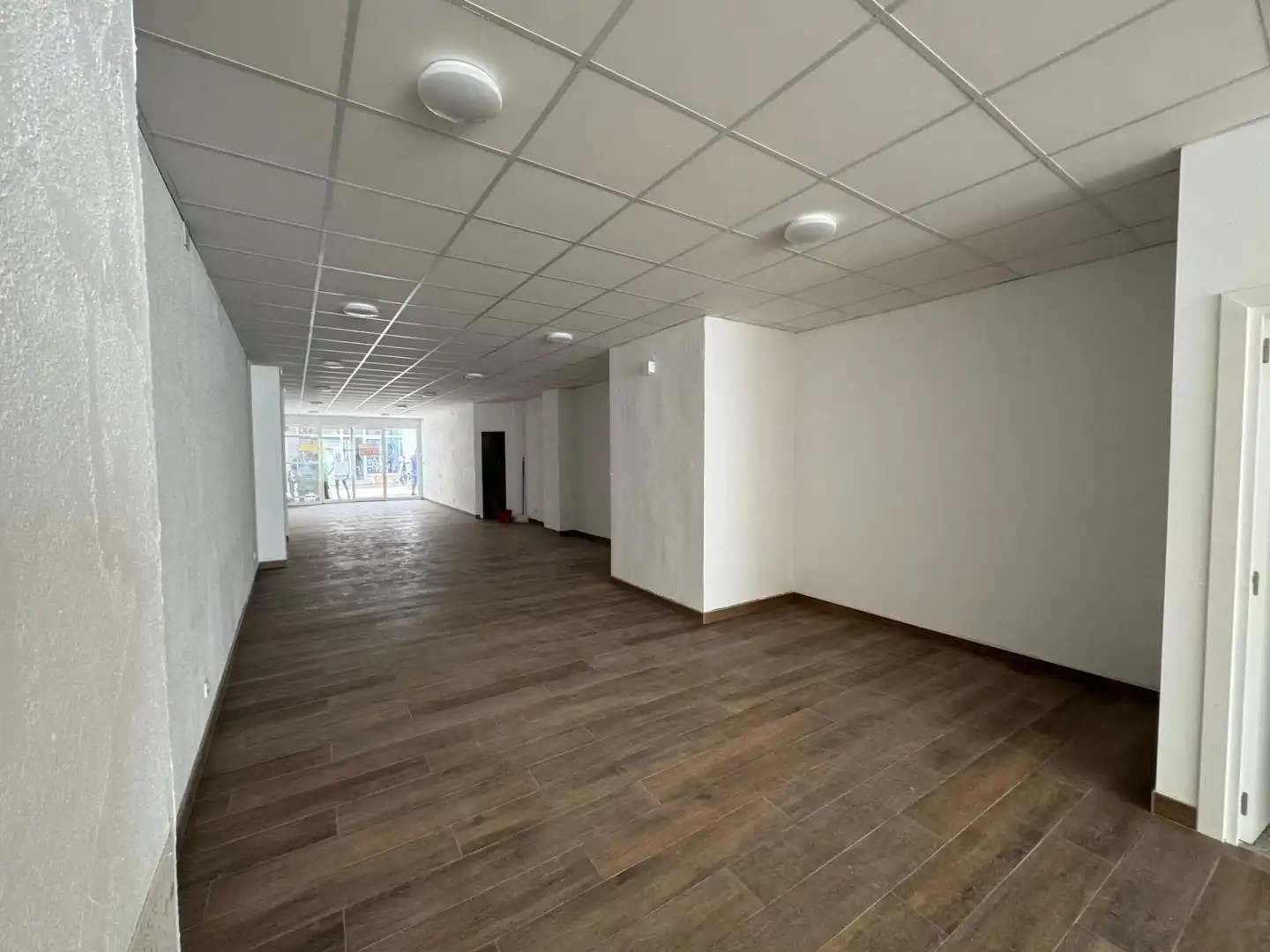 Commercial properties for rent in Calella