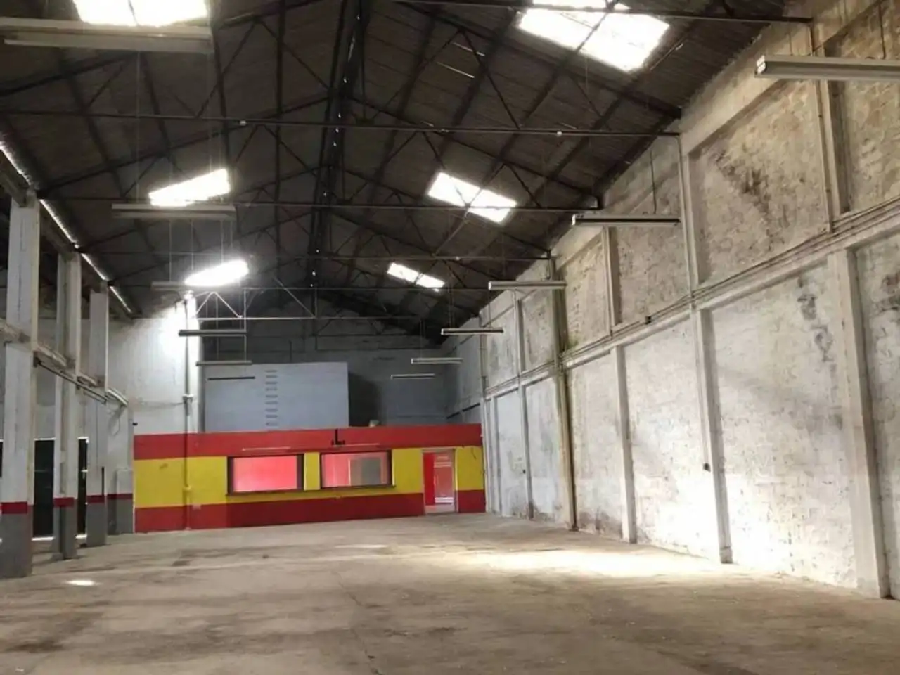 Fabrikhallen zur Miete in Don Benito