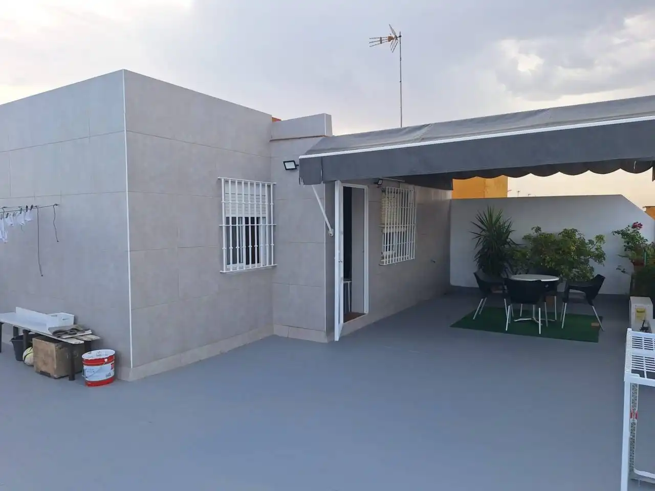 Vista exterior de Piso en venta en El Viso del Alcor con Aire acondicionado, Terraza y Amueblado