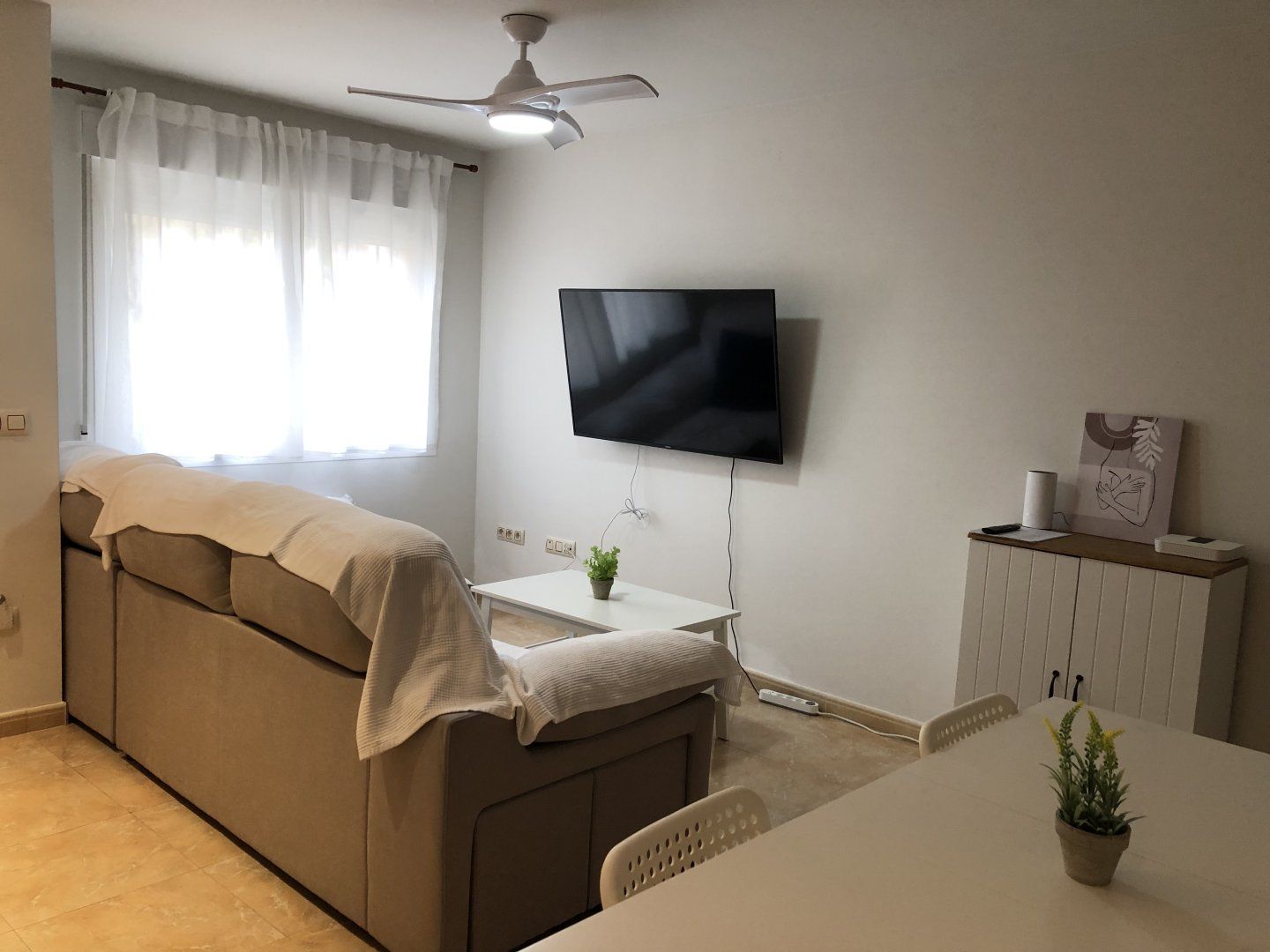 Sala d'estar de Casa o xalet en venda en San Cristóbal de Segovia amb Calefacció