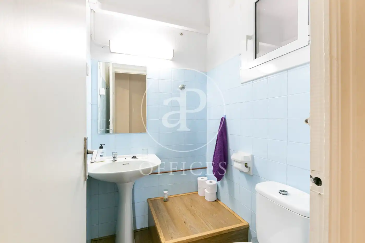 Badezimmer von Büro zum Verkauf in Barcelona mit Klimaanlage