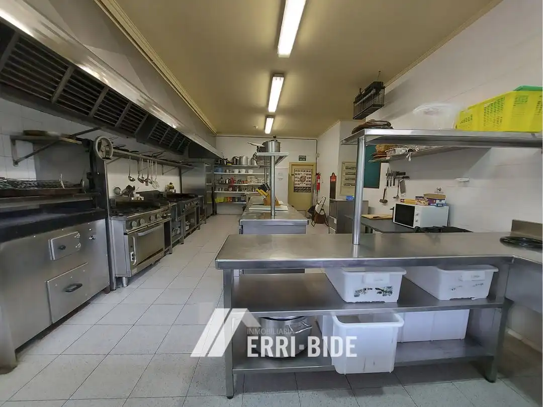 Cocina de Local en venta en Mungia con Aire acondicionado