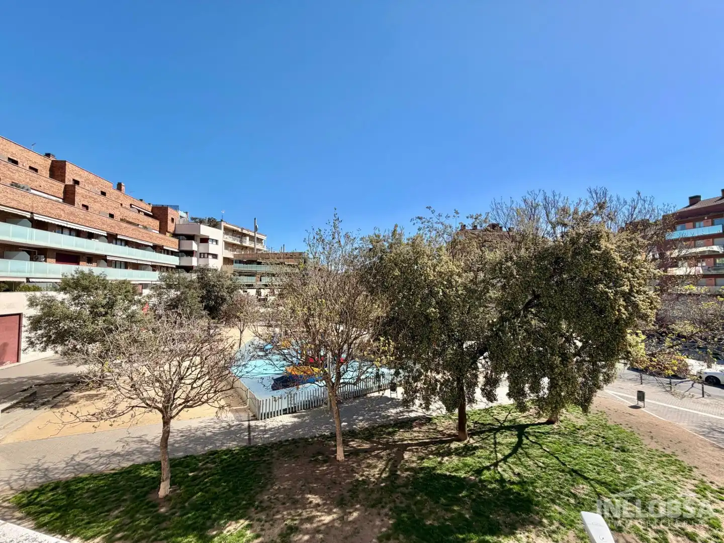 Vista exterior de Piso en venta en Manresa con Calefacción, Terraza y Trastero