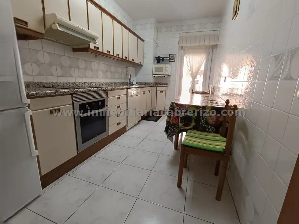 Kitchen of Flat for rent in  Logroño  with Heating, Parquet flooring and Terrace