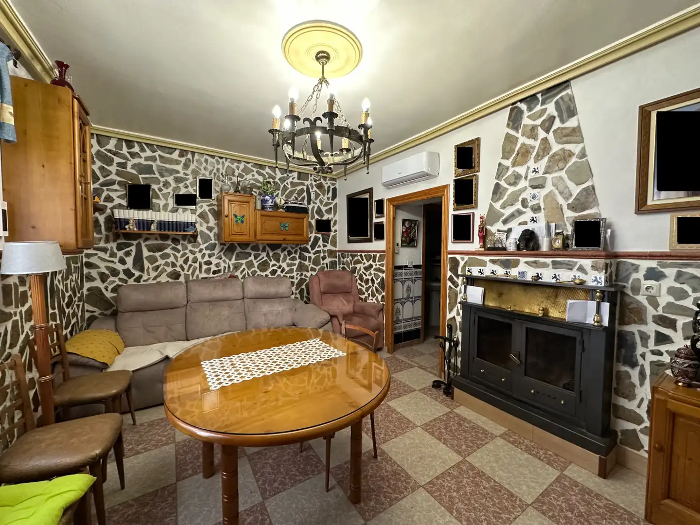 Sala d'estar de Casa o xalet en venda en Úbeda amb Aire condicionat i Terrassa