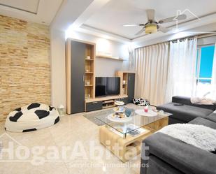 Living room of Flat for sale in Gandia  with Air Conditioner, Heating and Balcony