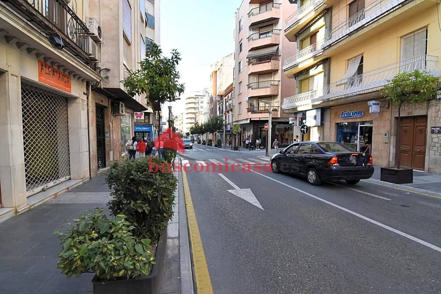 Vista exterior de Edificio en venta en Linares