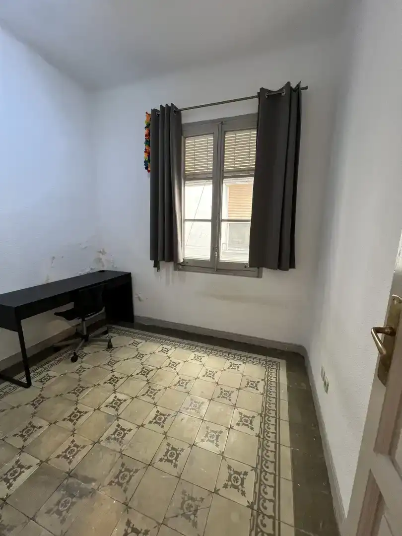 Flat for sale in  Madrid Capital  with Air Conditioner and Balcony
