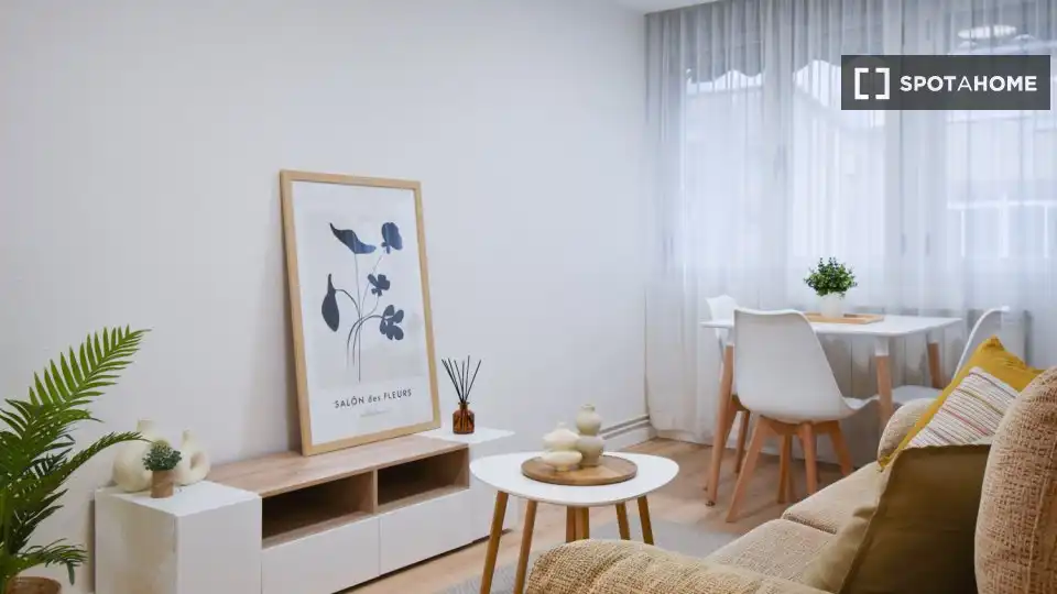 Room in Tres Olivos - Valverde