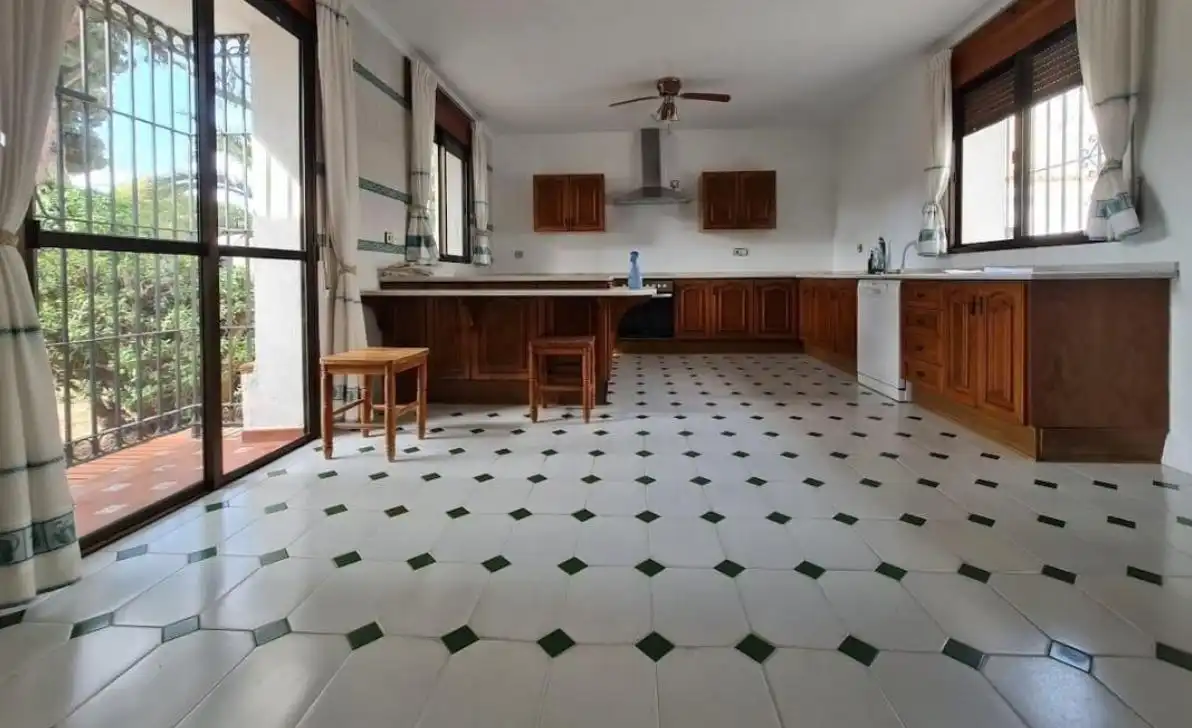Cuina de Casa o xalet en venda en Rota