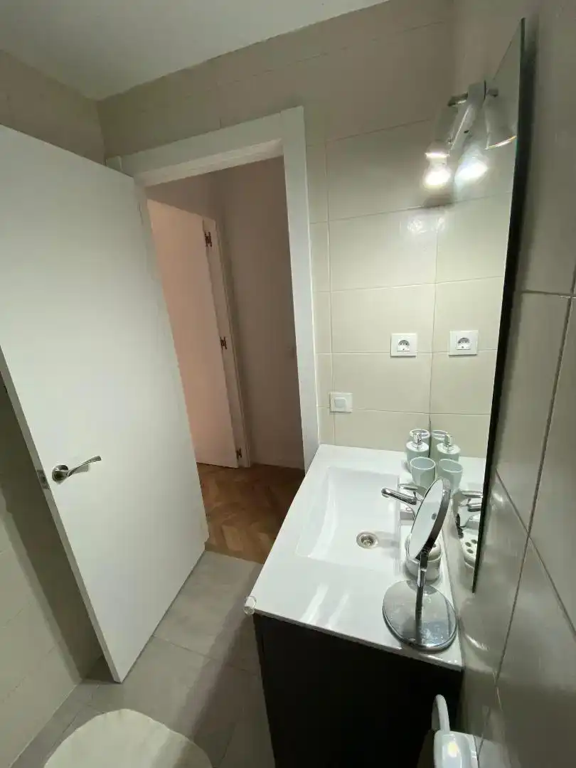 Badezimmer von Wohnung zur untervermieten in Reus mit Parkett, Möbliert und Ofen
