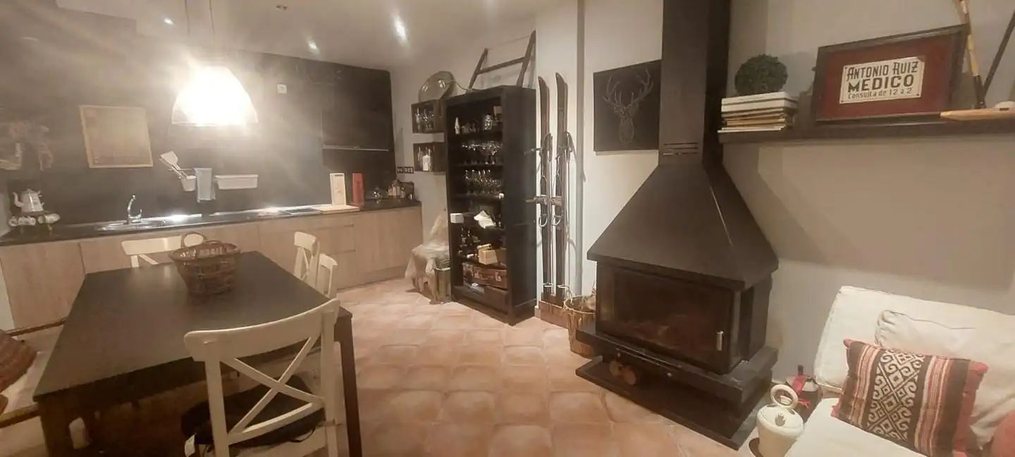 Cocina de Casa o chalet en venta en Burgos con Calefacción, Jardín privado y Trastero