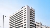 Vista exterior de Pis en venda en Badalona amb Calefacció i Terrassa