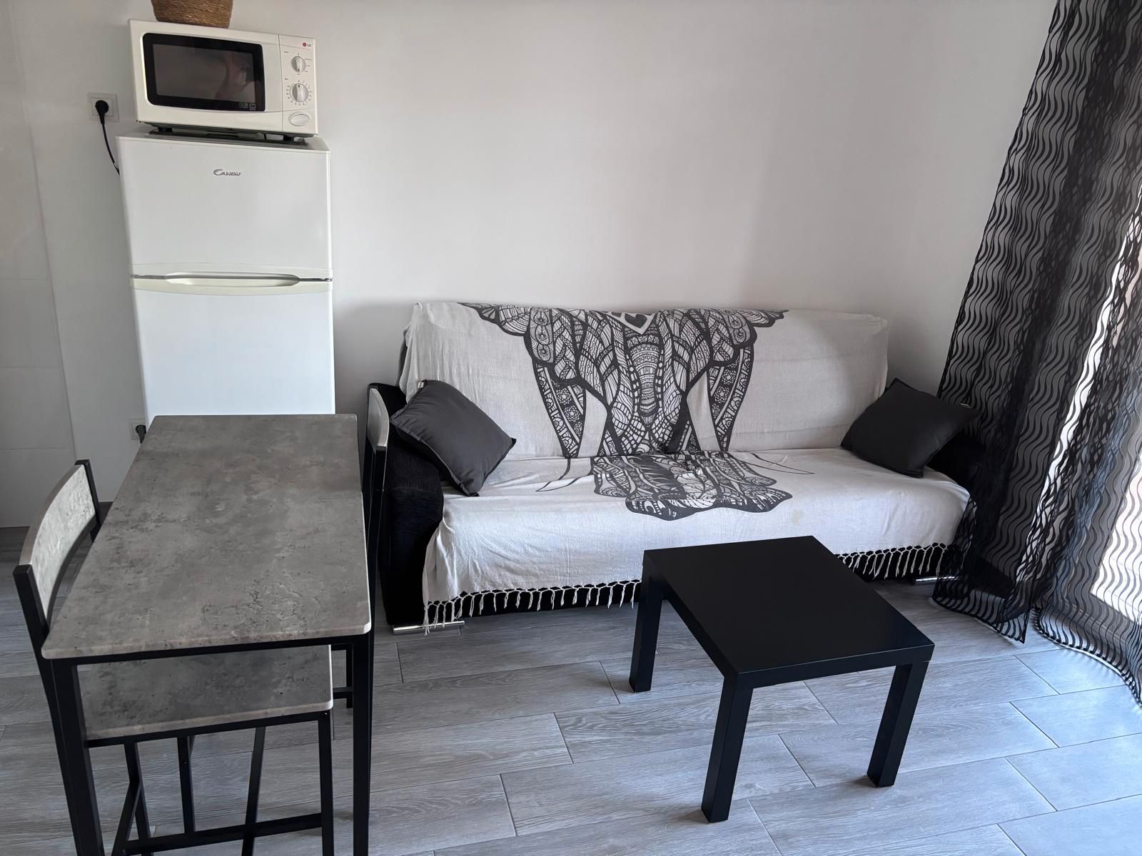 Sala de estar de Piso en venta en Lloret de Mar con Piscina, Amueblado y Balcón