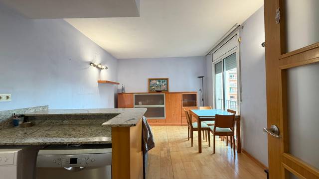 Piso en Venta en El Camp de l'Arpa del Clot