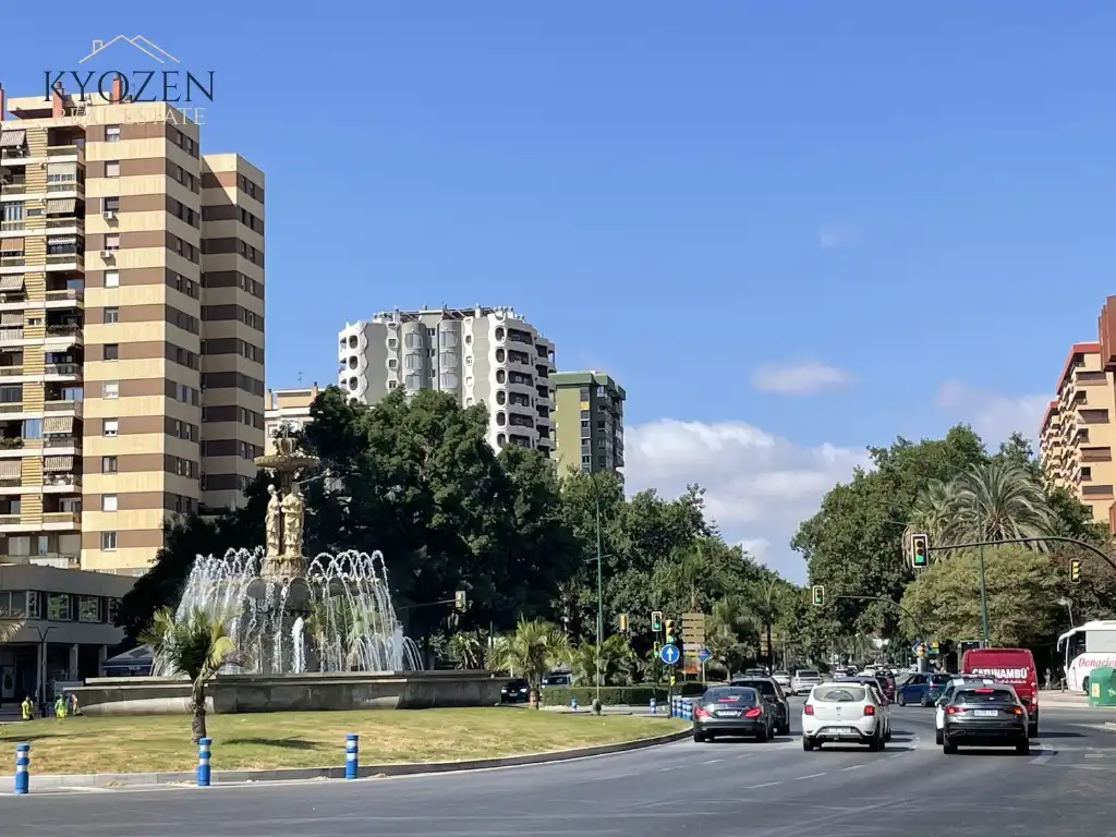 Außenansicht von Büro zur Miete in Málaga mit Klimaanlage, Heizung und Terrasse