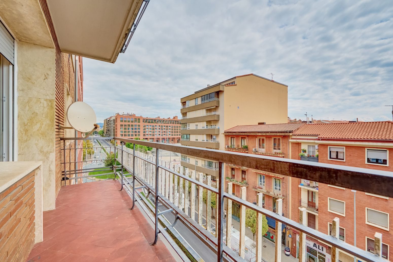 Terraza de Piso en venta en  Pamplona / Iruña con Calefacción, Parquet y Trastero