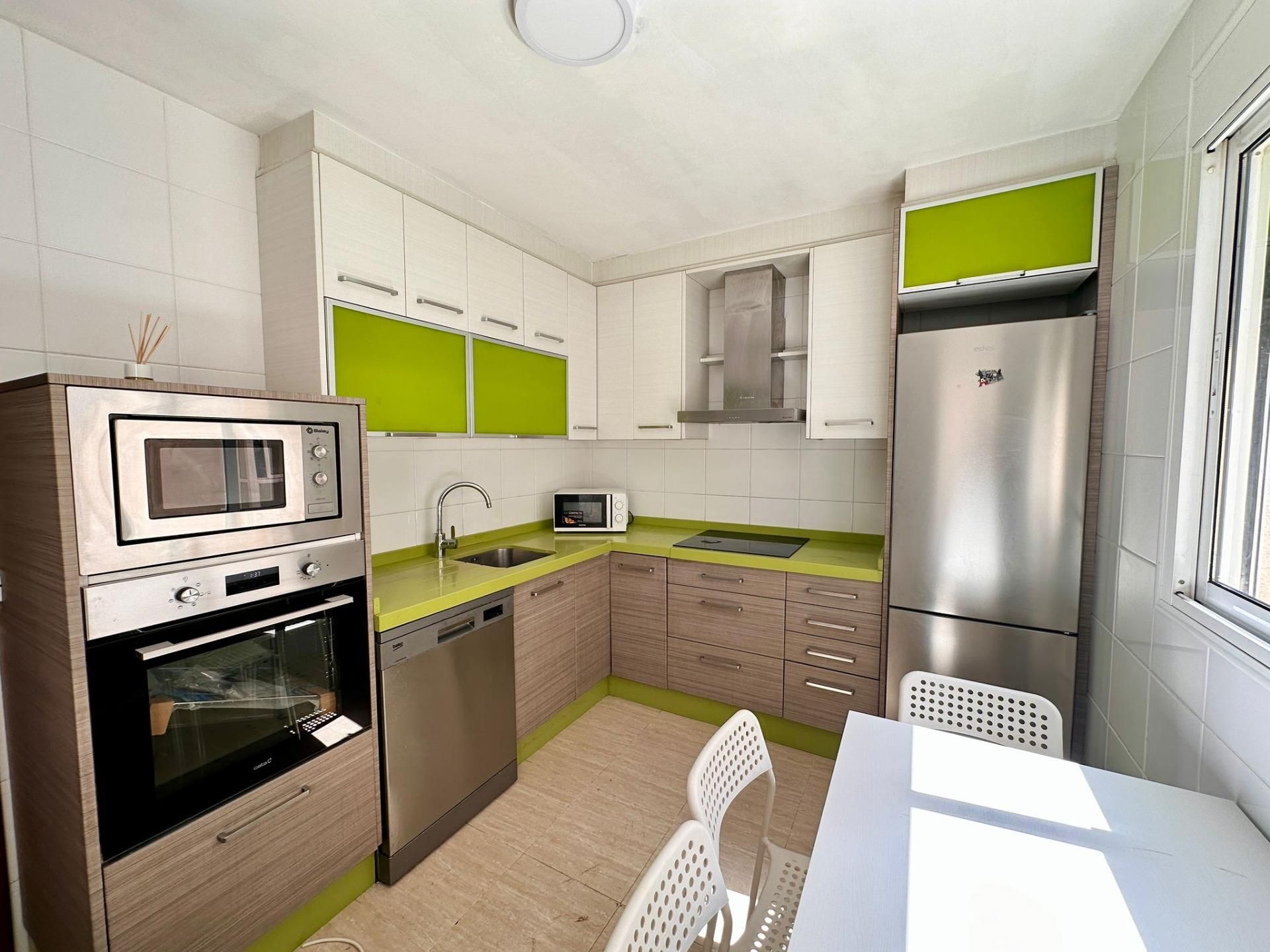 Cocina de Piso en venta en Roquetas de Mar con Aire acondicionado, Terraza y Piscina comunitaria