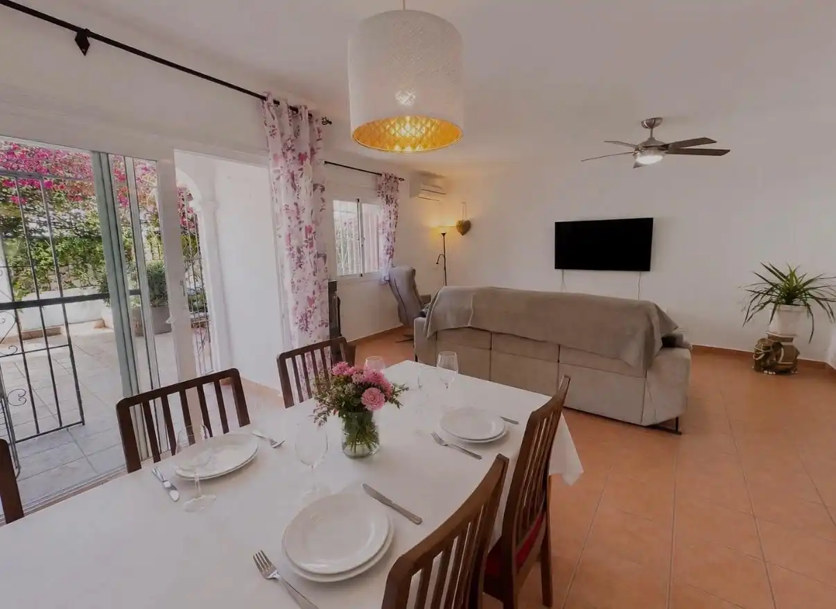 Dining room of Houses for sale in Fuengirola  with Air Conditioner, Heating and Private garden