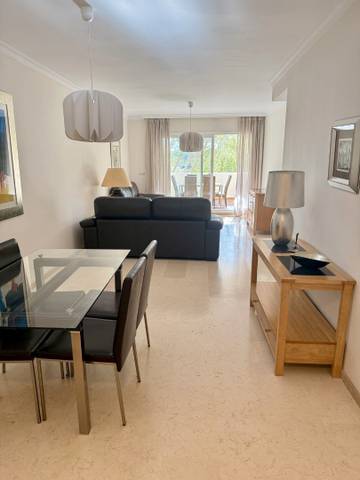 Apartamento en Venta en Elviria