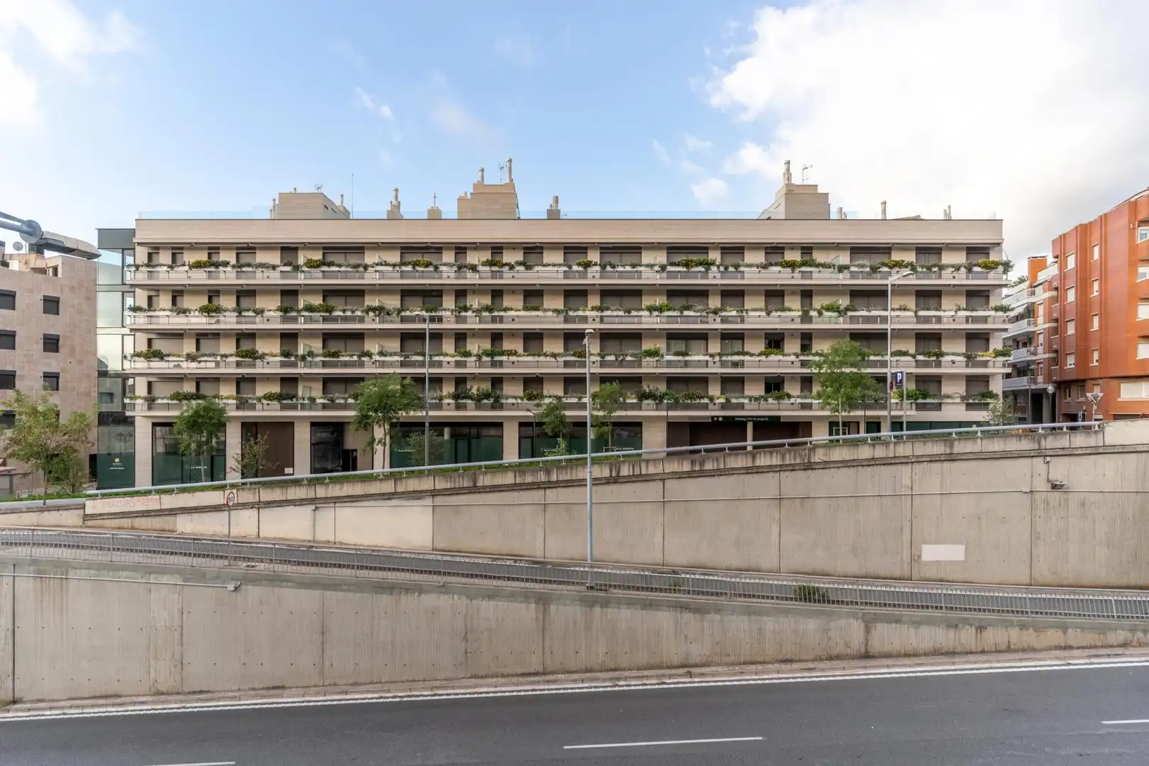 Vista exterior de Pis de lloguer en Barcelona amb Aire condicionat, Calefacció i Jardí privat