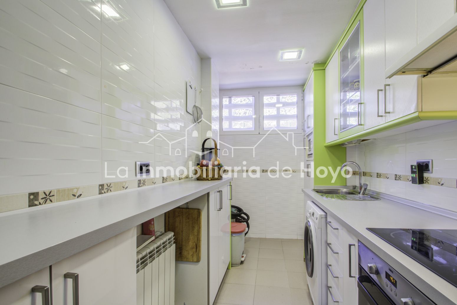 Kitchen of Flat for sale in Hoyo de Manzanares  with Heating, Private garden and Terrace