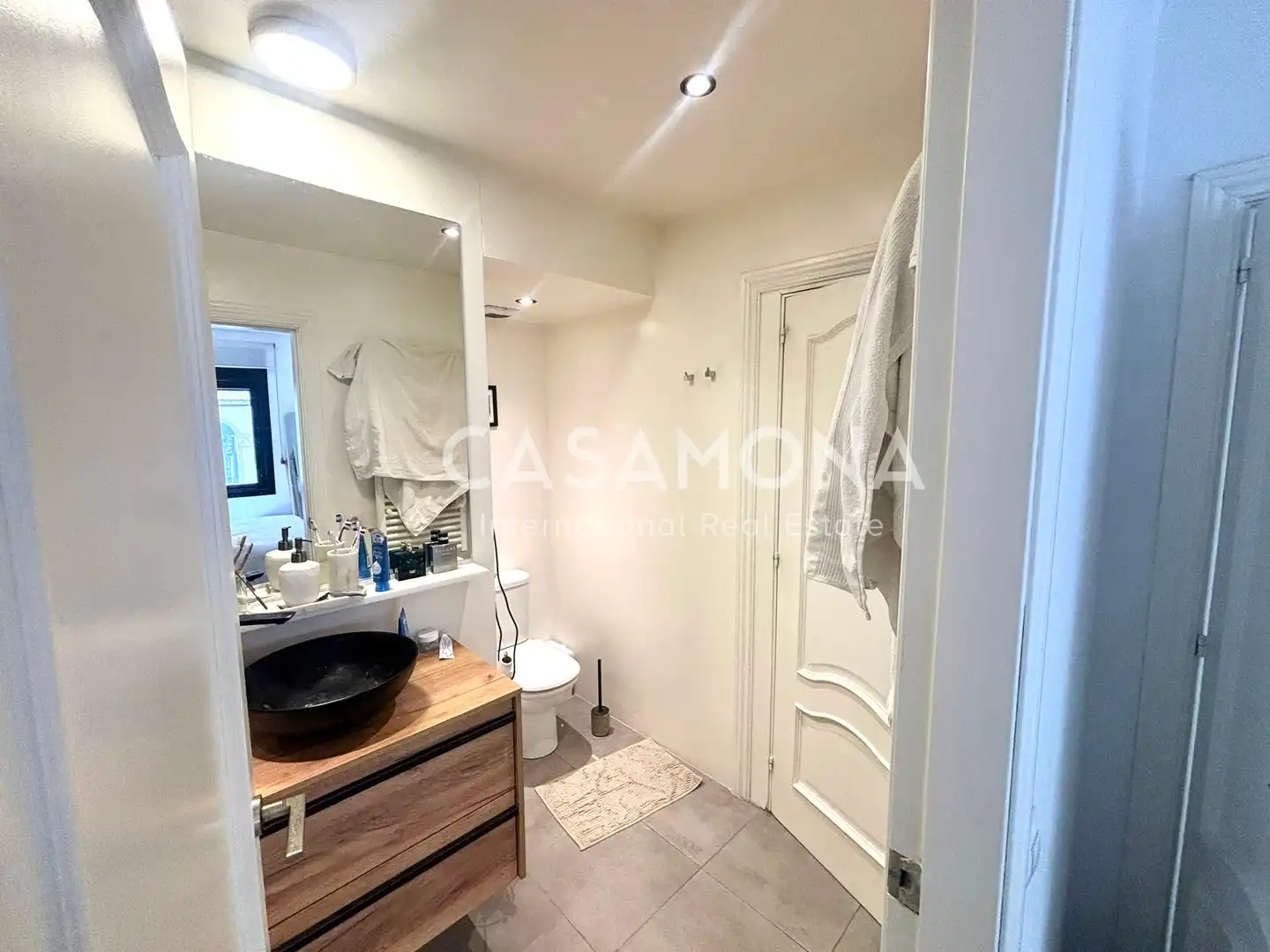 Badezimmer von Wohnungen zum Verkauf in Barcelona mit Klimaanlage
