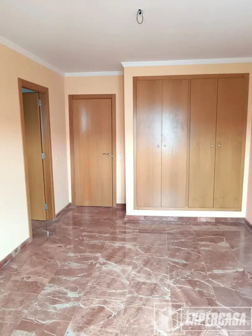 Wohnung zum Verkauf in Tous mit Klimaanlage und Terrasse