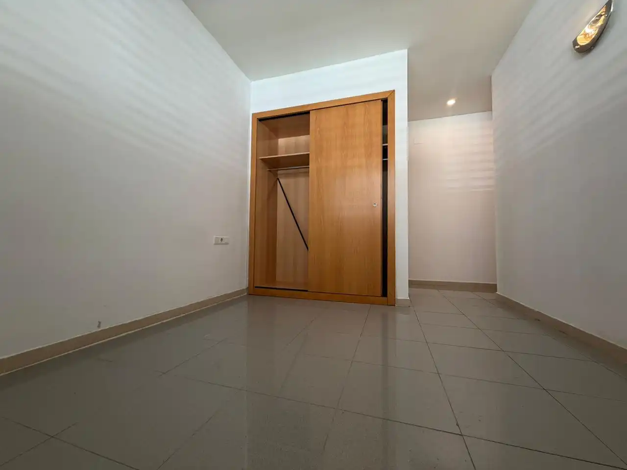 Planta baja en venta en Girona con Terraza