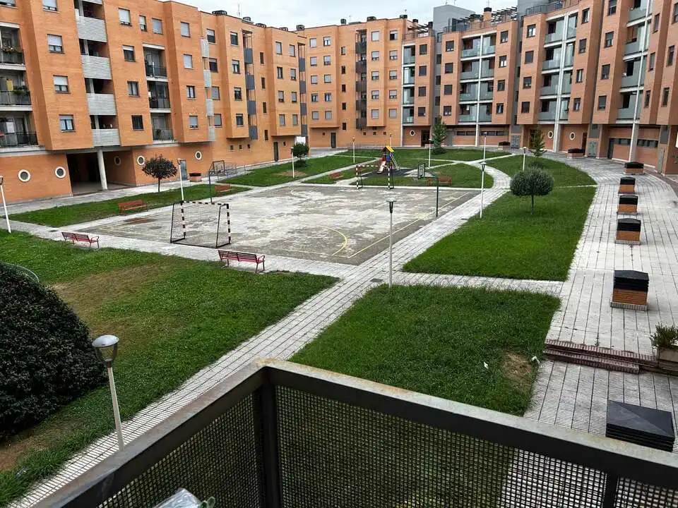 Pis amb jardí en venda a Ihurraldea Kalea, imagen 32