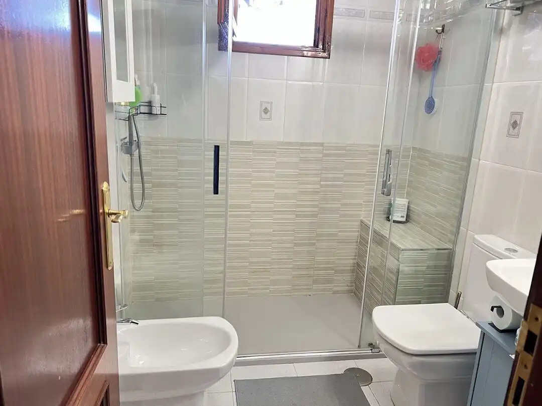Bany de Apartament en venda en Siero amb Calefacció i Terrassa