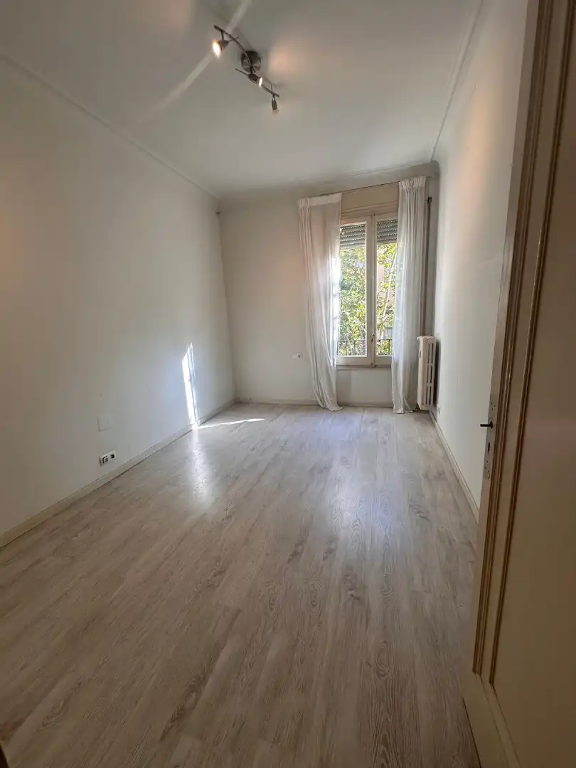 Flat for rent in Passeig de Sant Joan Bosco, Sarrià