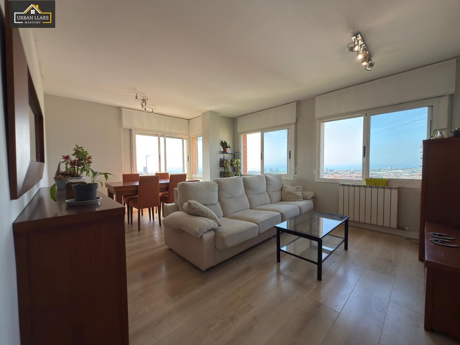 Sala d'estar de Pis en venda en Mataró amb Calefacció i Parquet