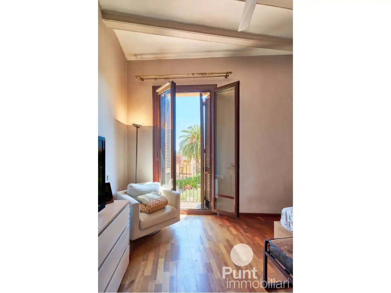 Sala d'estar de Casa adosada en venda en Premià de Dalt amb Aire condicionat, Calefacció i Parquet