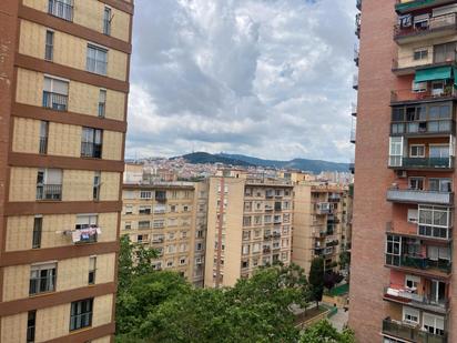 Vista exterior de Pis en venda en  Barcelona Capital amb Calefacció
