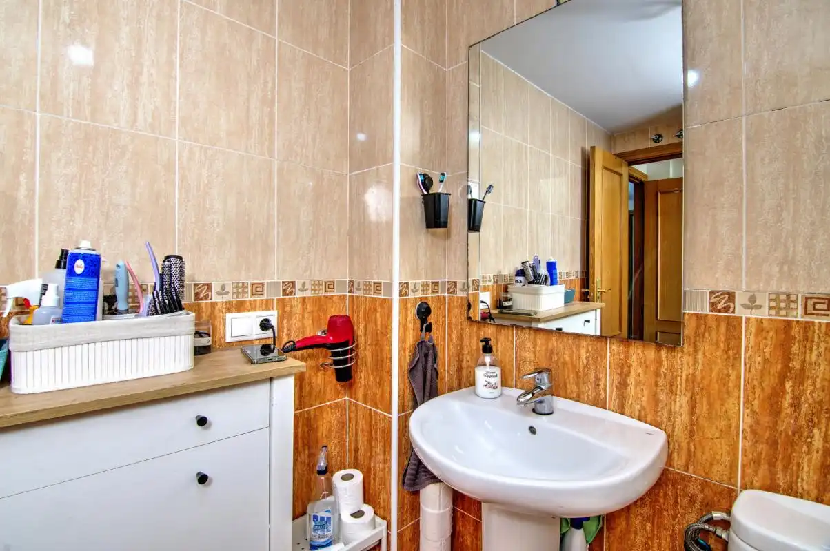 Baño de Piso en venta en Onil con Calefacción, Terraza y Trastero