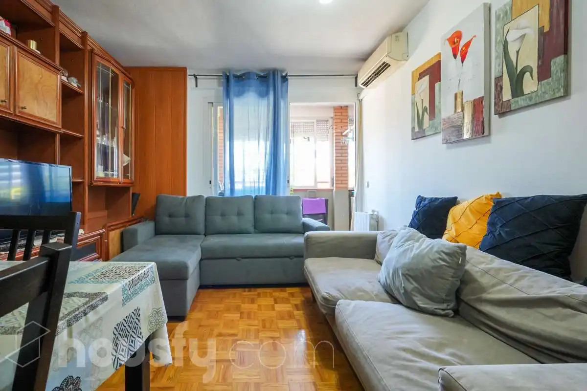Living room of Flat for sale in Madrid  with Air Conditioner, Heating and Terrace