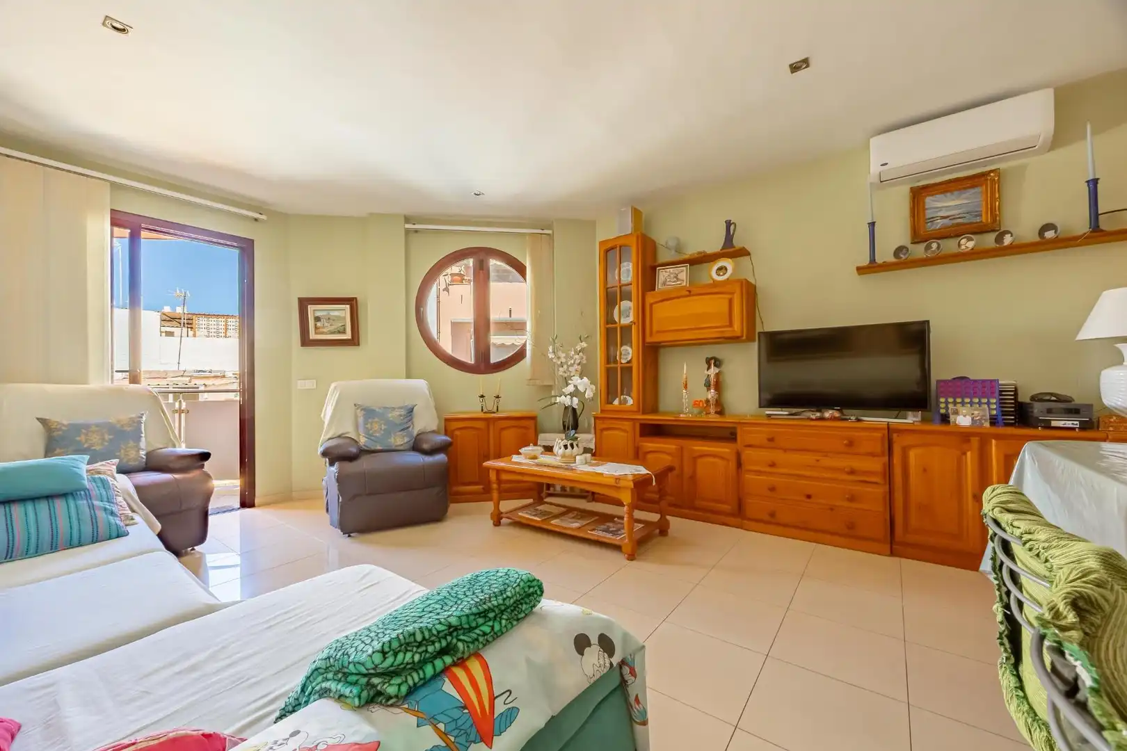Living room of Flat for sale in Mogán  with Air Conditioner and Terrace