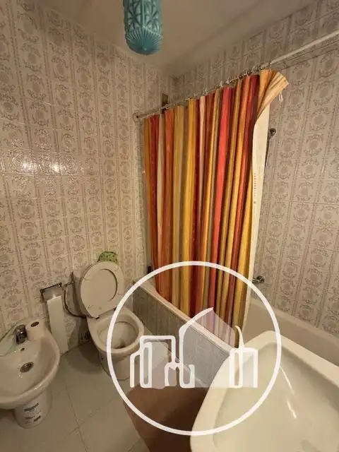 Baño de Piso en venta en Trespaderne con Calefacción y Amueblado