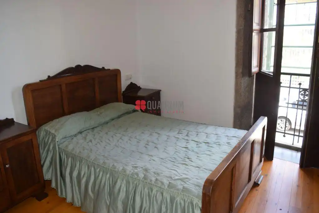 Dormitori de Casa o xalet en venda en Santiago de Compostela  amb Jardí privat