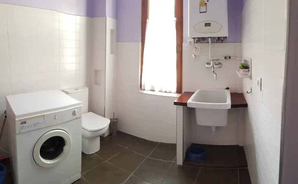 Bany de Pis en venda en Casalarreina amb Calefacció, Parquet i Terrassa