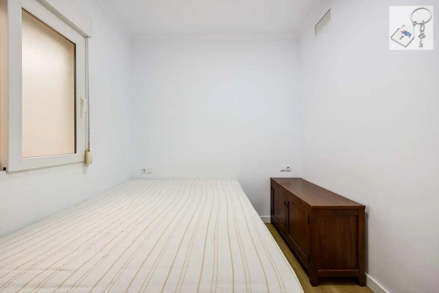 Bedroom of Apartments for sale in Torrevieja  with Air Conditioner, Heating and Parquet flooring
