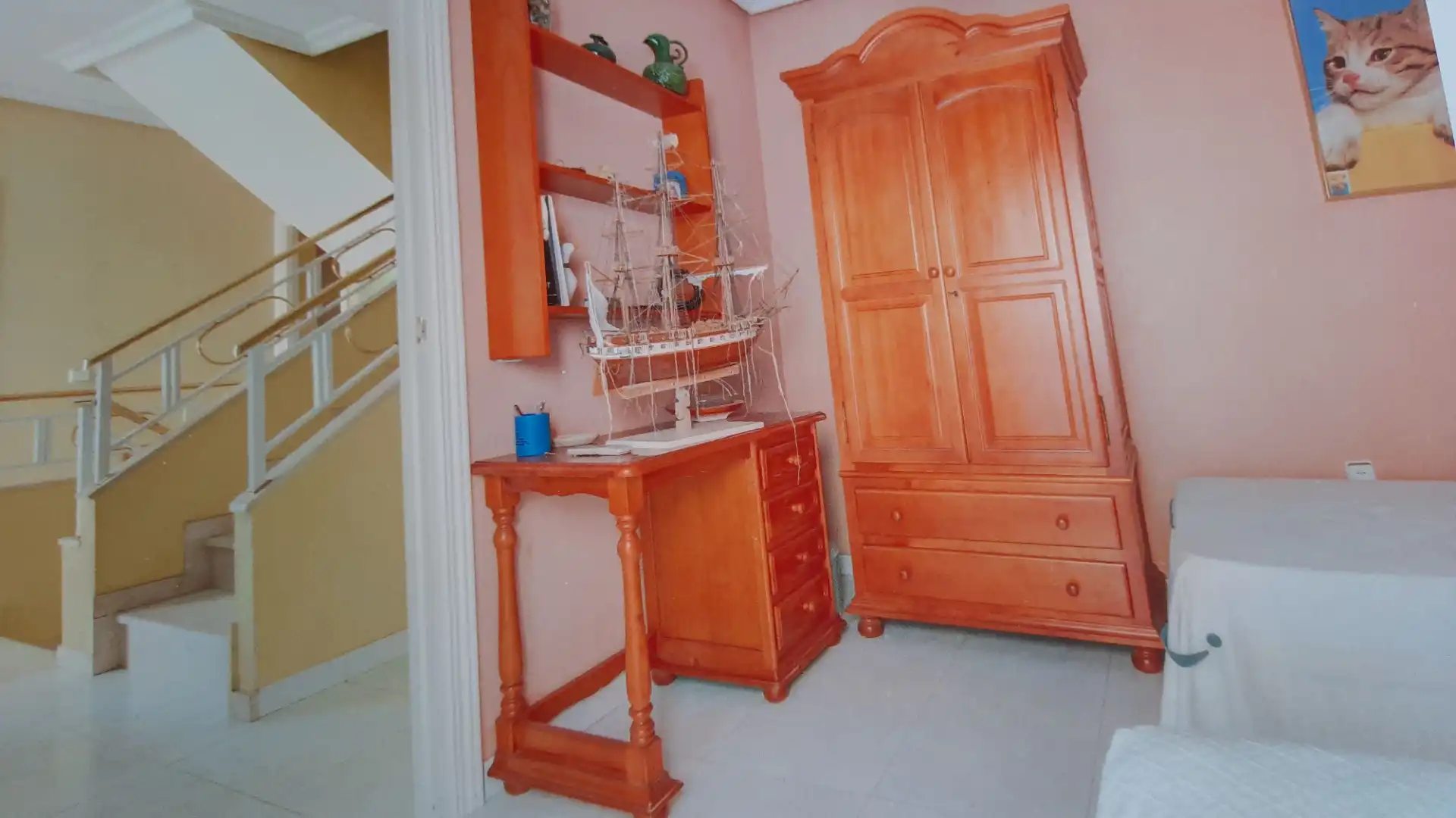 Habitación de Casa adosada en venta en Lucena con Aire acondicionado, Calefacción y Jardín privado