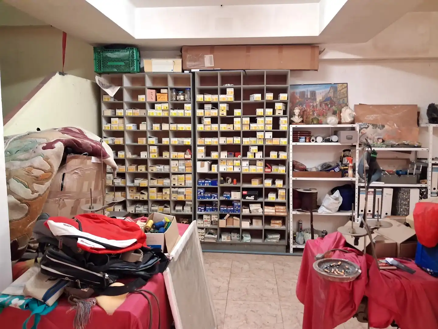 Local en venda en Zaragoza amb Moblat i Alarma