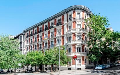 Exterior view of Flat for sale in  Madrid Capital  with Air Conditioner, Heating and Parquet flooring