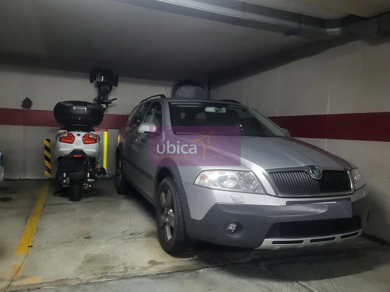 Parking de Piso en venta en Vigo  con Calefacción, Parquet y Trastero