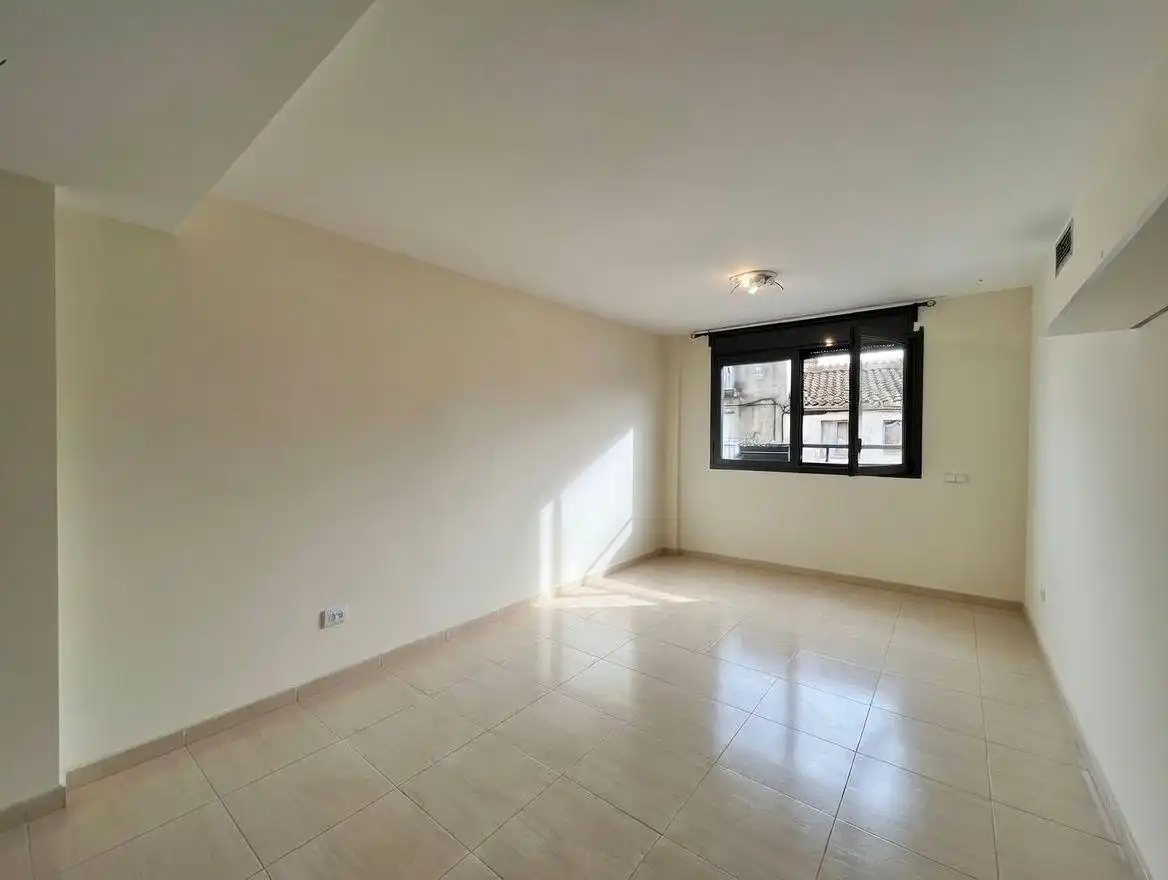 Sala de estar de Piso en venta en Sant Pere Pescador con Aire acondicionado, Amueblado y Balcón