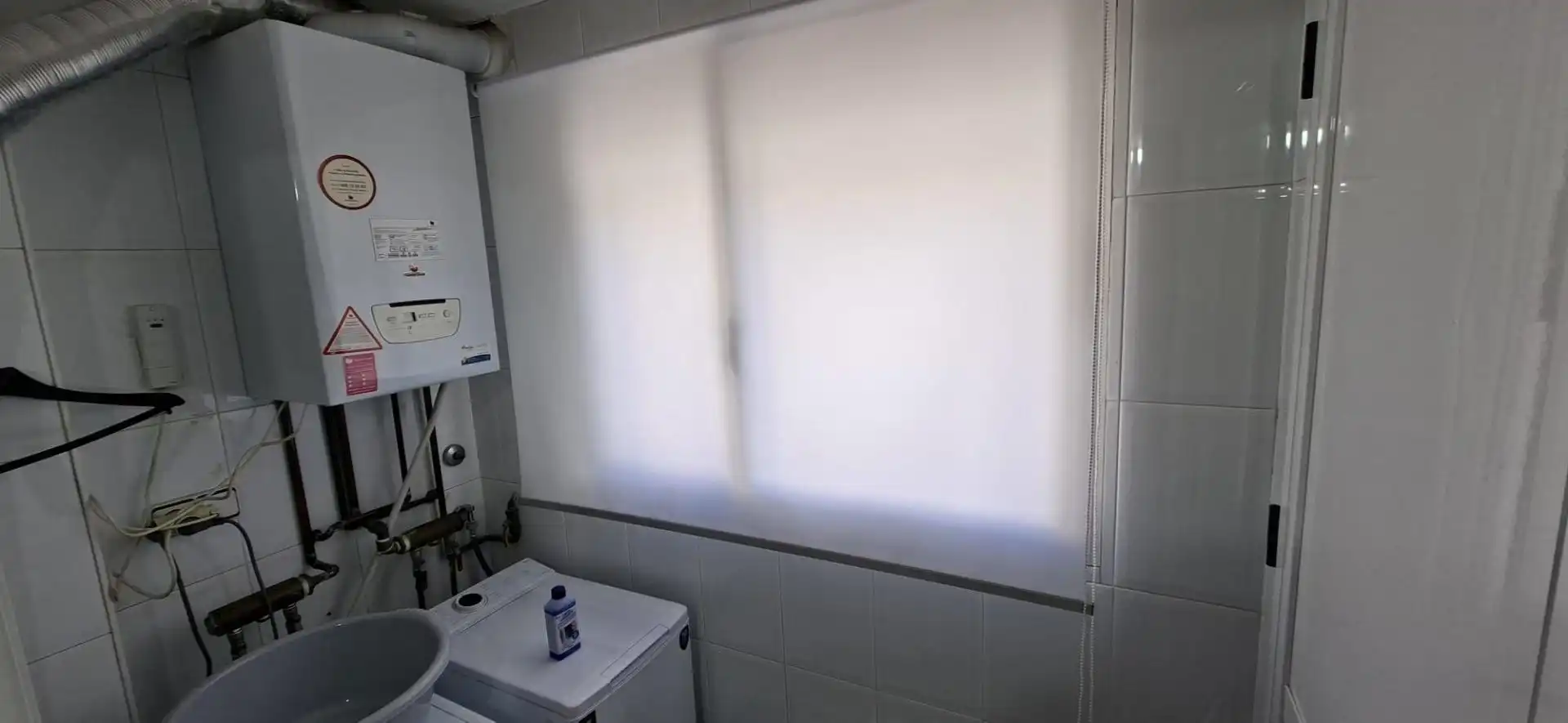 Baño de Piso de alquiler en Granada con Calefacción, Amueblado y Balcón